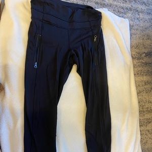 Lululemon zip pockets mesh panel black size 4